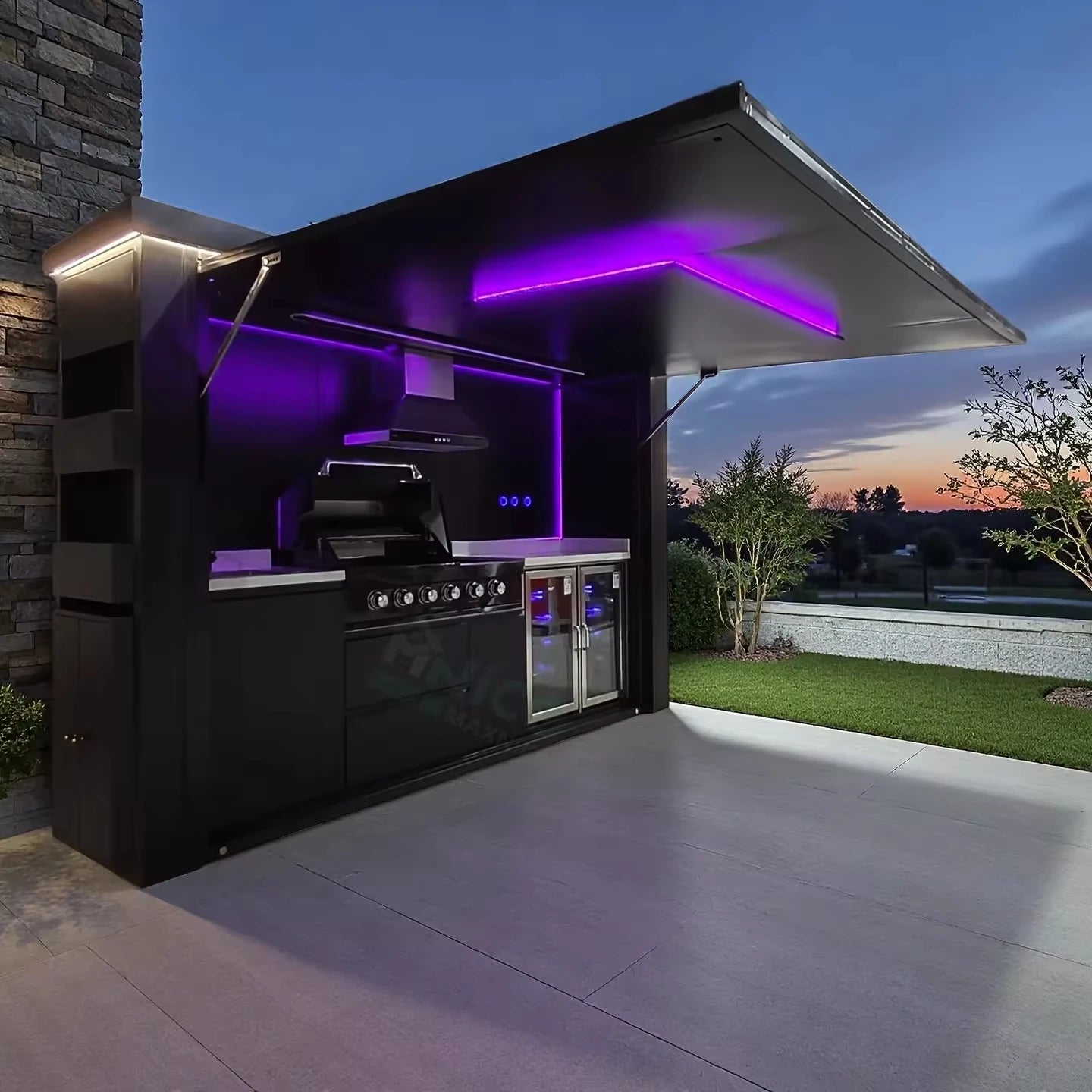 Garden with Modular Cabinets and Grill Island