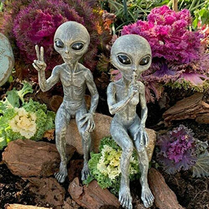 Outdoor Space Alien Statues